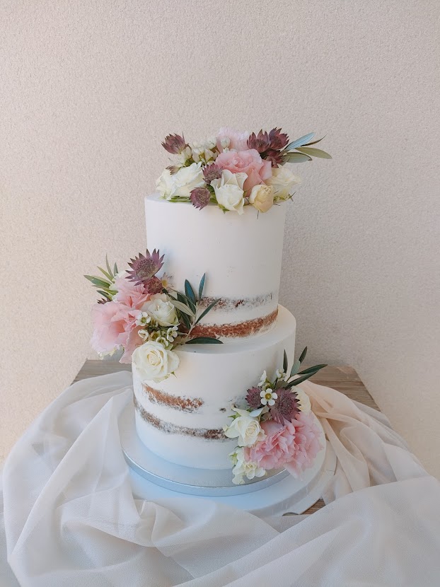 wedding cake decore avec fleurs mariage