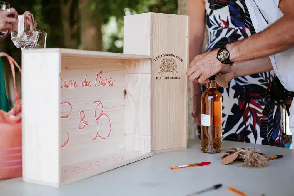cérémonie laïque cave à vins des mariés