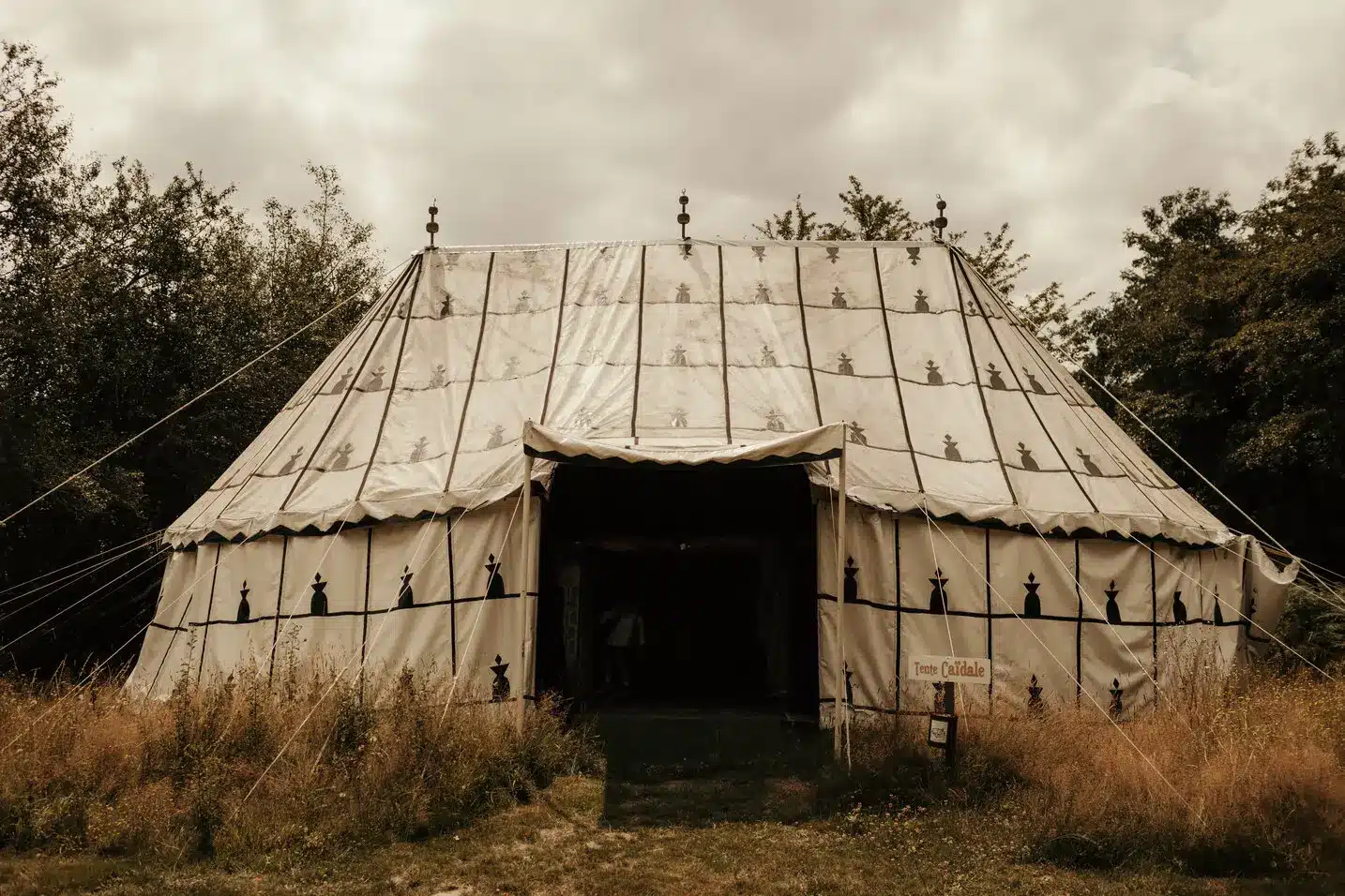 location de tentes chapiteaux mariage 44