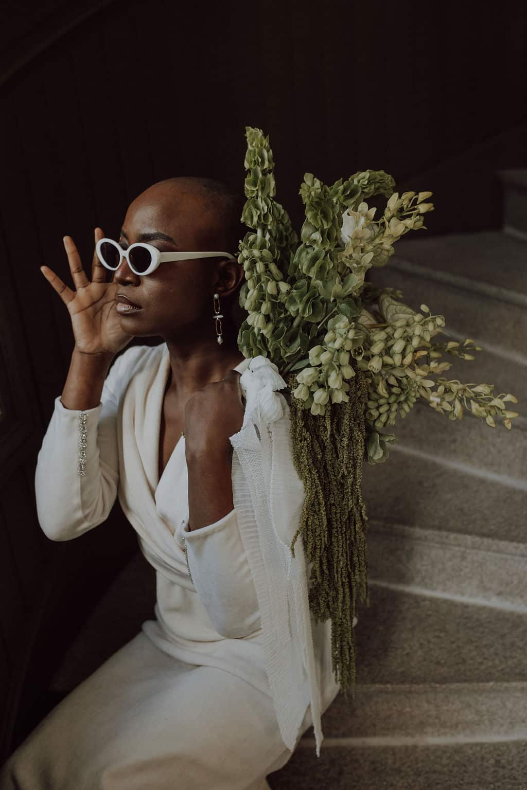 bouquet de mariee destructure monocrome
