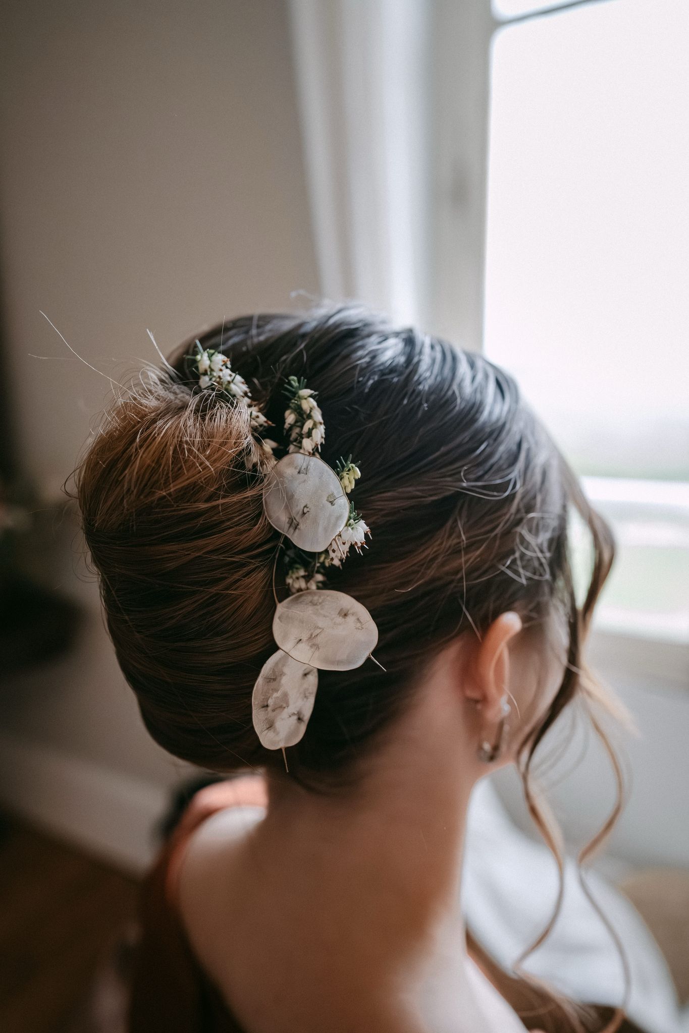 coiffure mariée fleurs séchées le mans