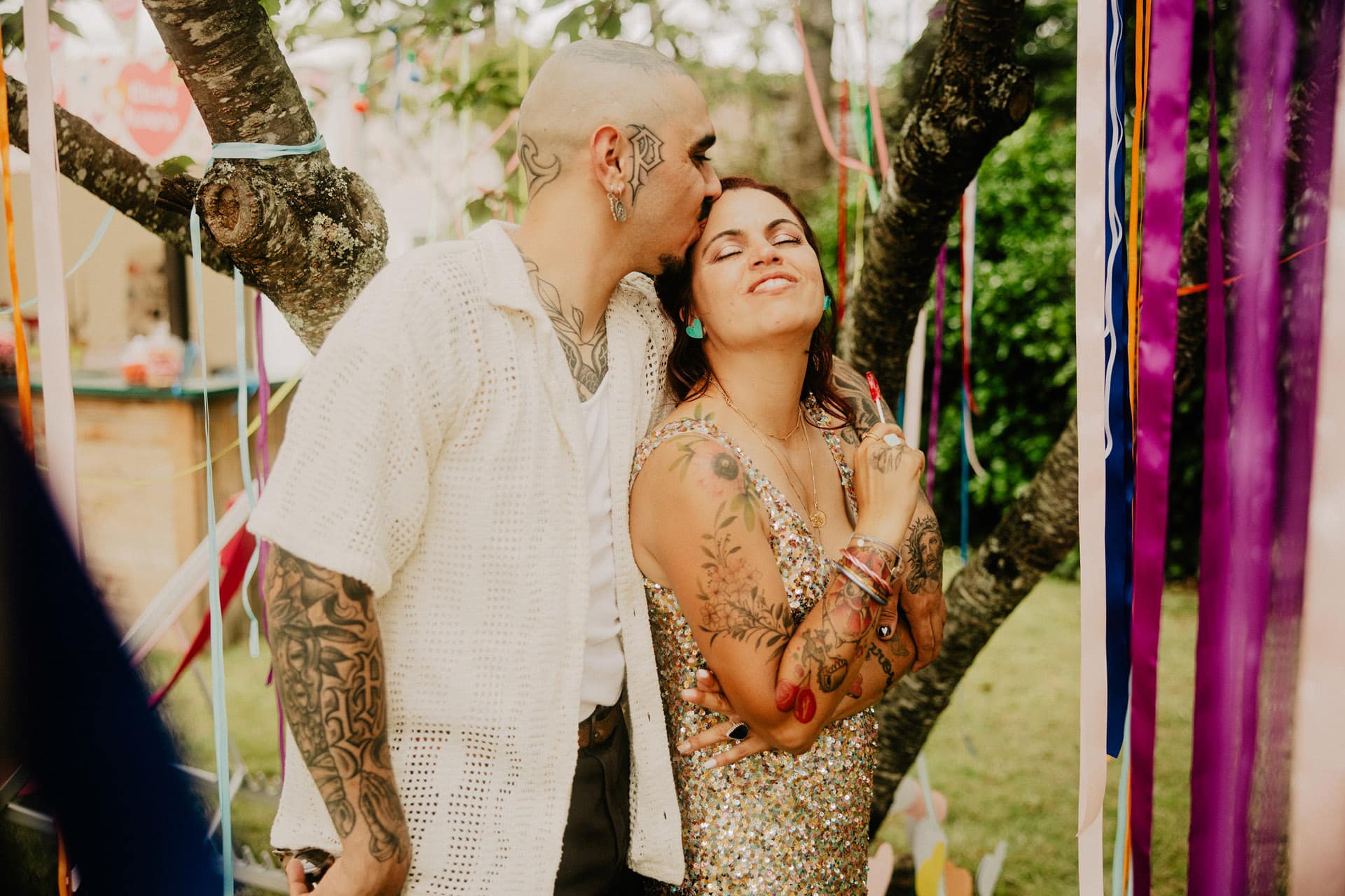tatouage mariage robe paillettes angers