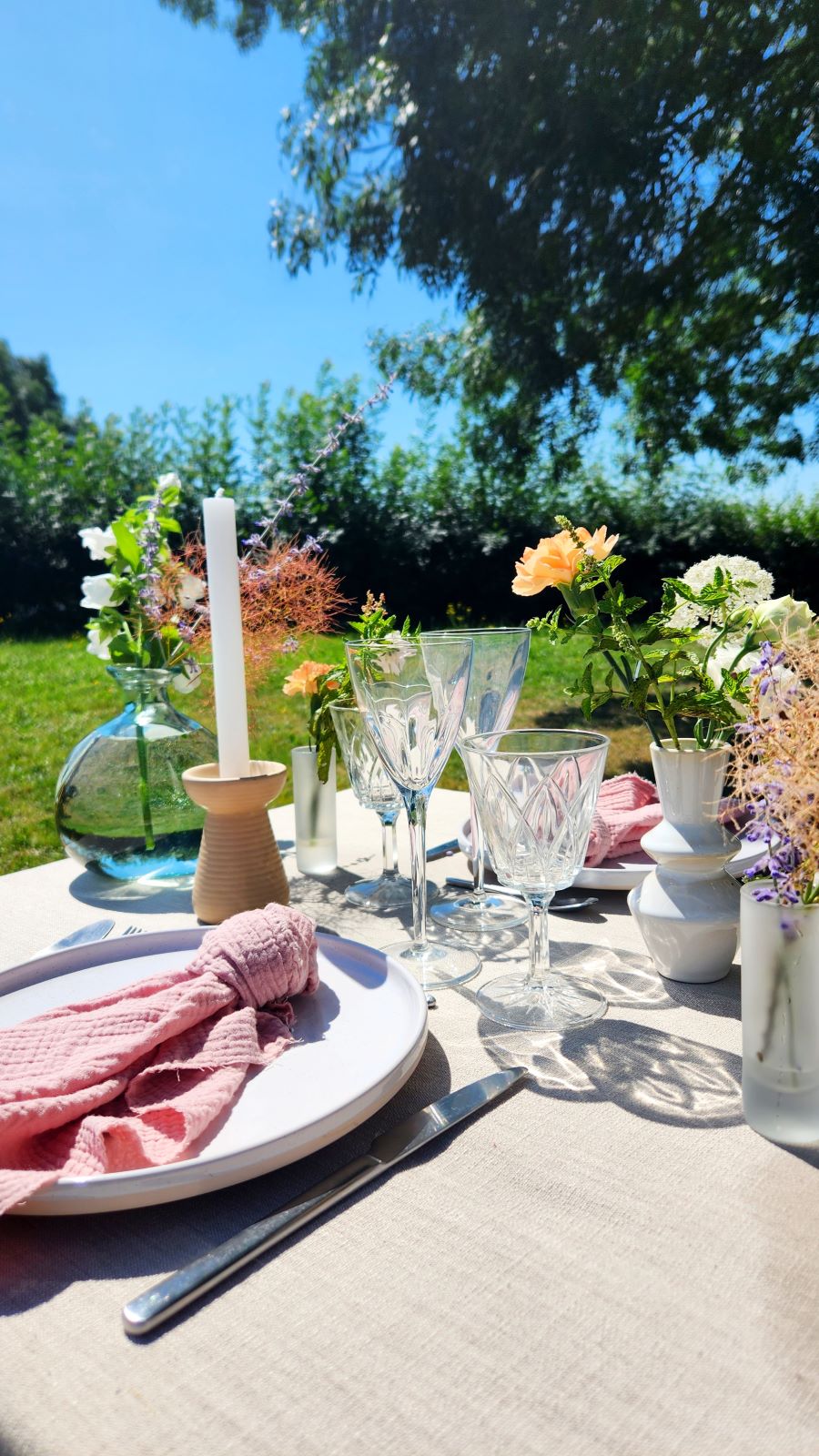 decoration table fleurs pastel soliflores anjou