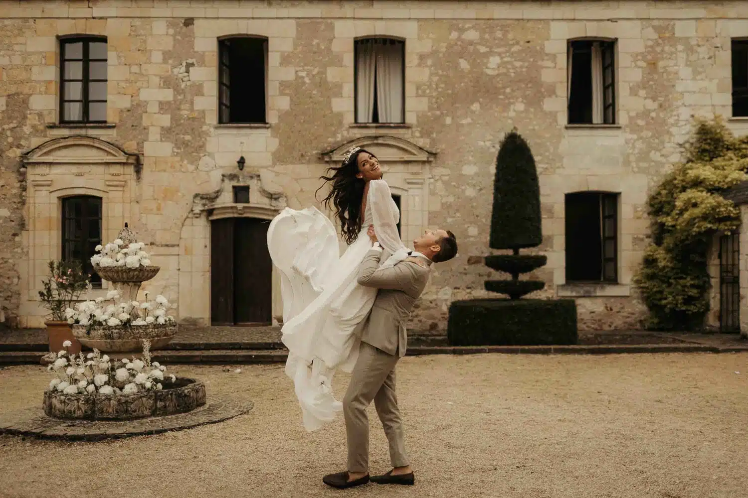 séance couple golden hour mariage chic