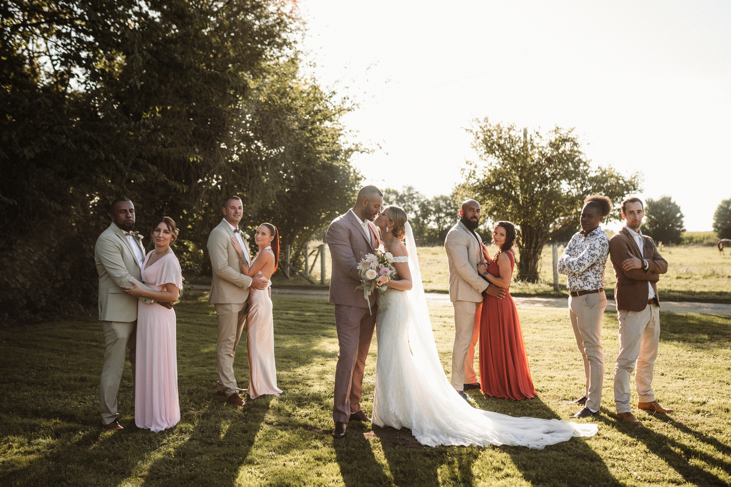 photos de groupe originales mariage le mans