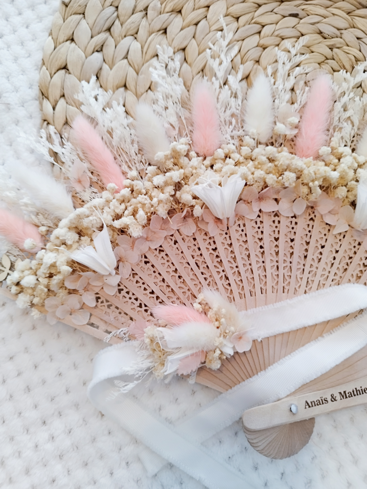 éventail personnalisé fleurs séchées mariage sarthe