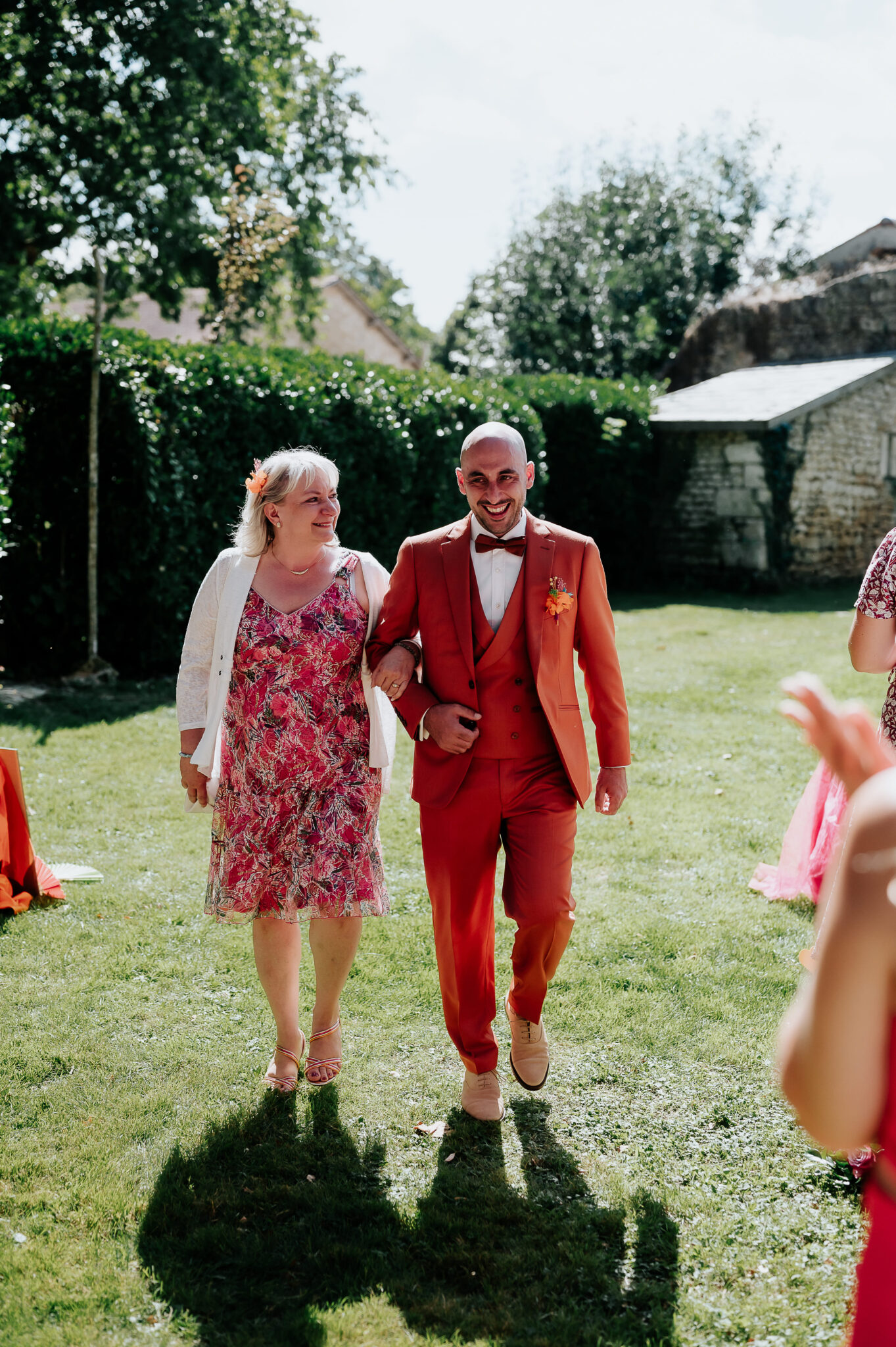le marie dans le cortege de ceremonie de mariage