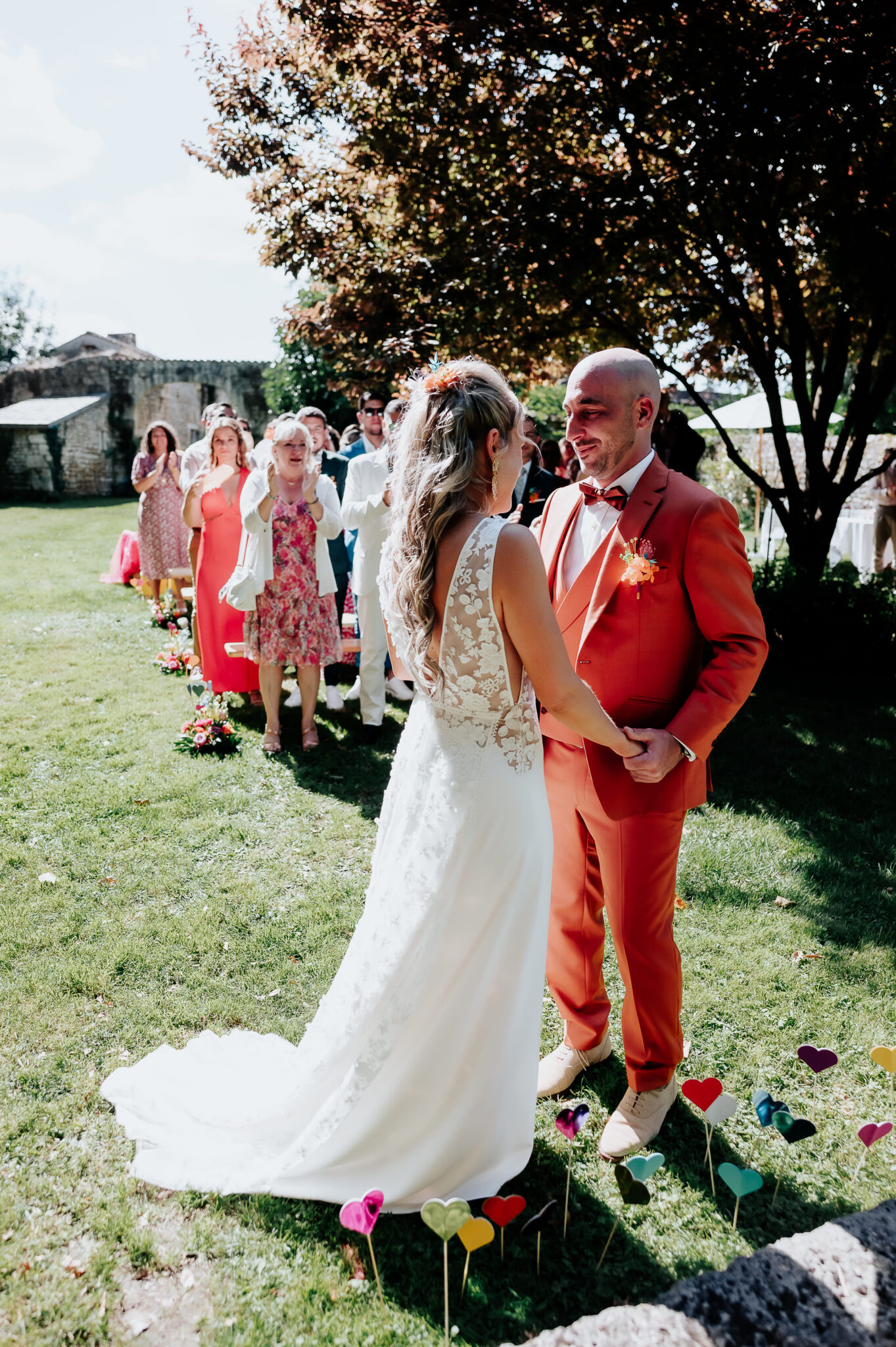 echange du baiser ceremonie de mariage