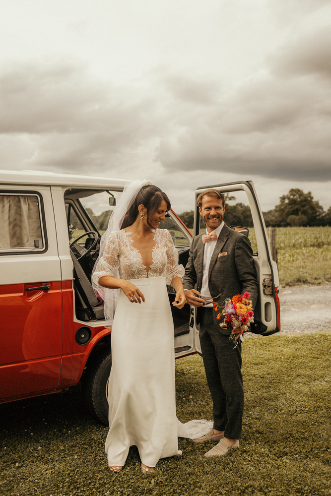 arrivée des mariés mariage en combi vw laval