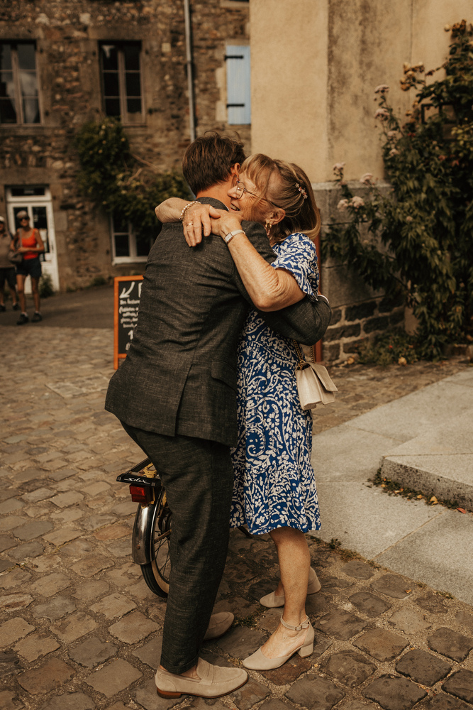 découverte du marié avec mère jour j mariage laval