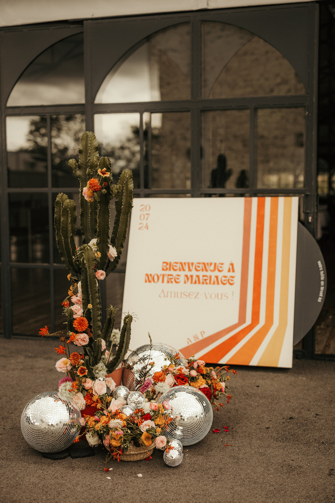 panneau de bienvenue mariage disco coloré mayenne