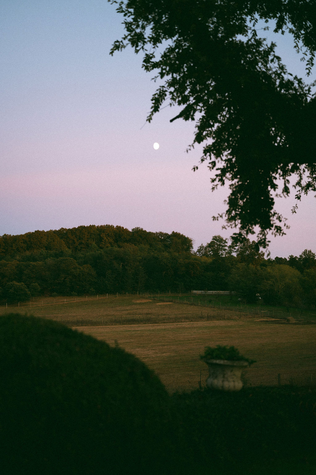 coucher de soleil sur la Dordogne lors d'une soirée de mariage d'été