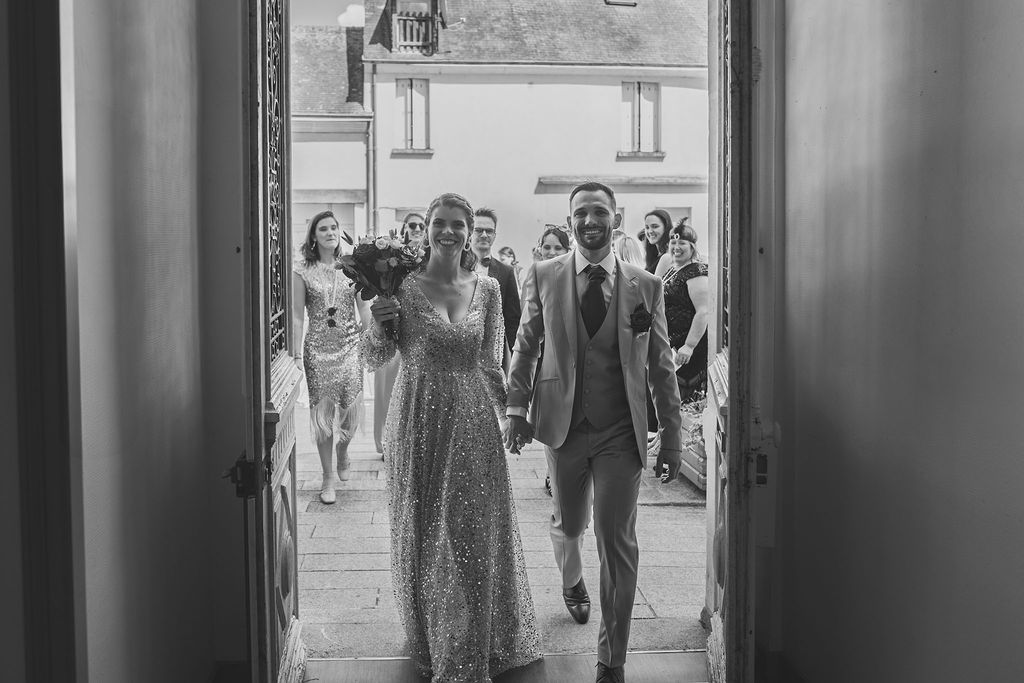 mariage surprise entrée mairie mayenne