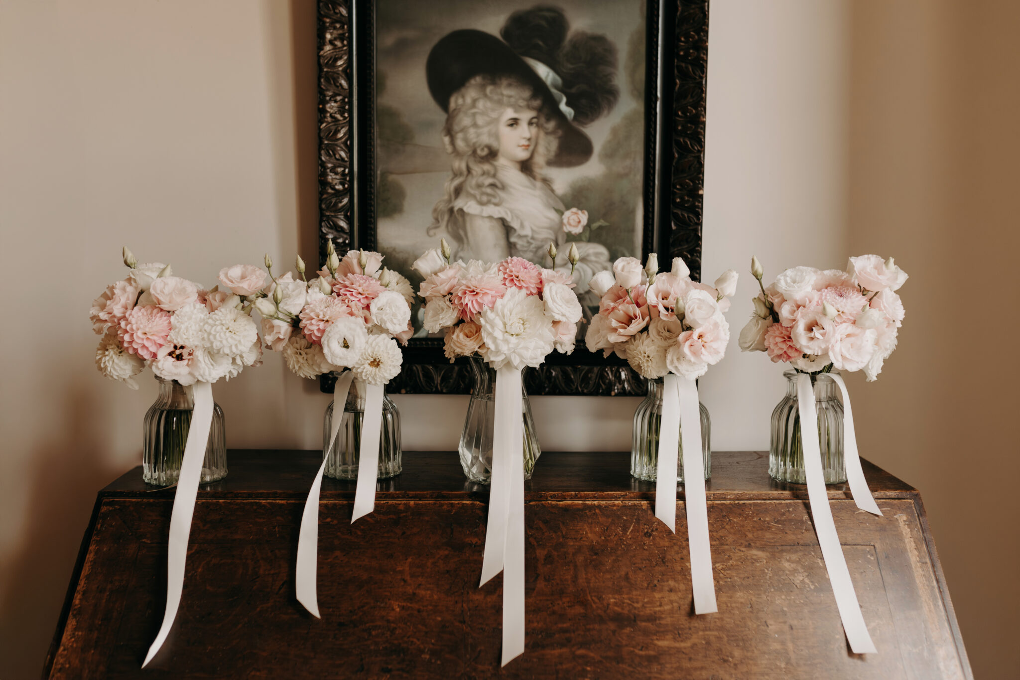 accessoires fleuris pour témoins réalisés avec des fleurs françaises de saison