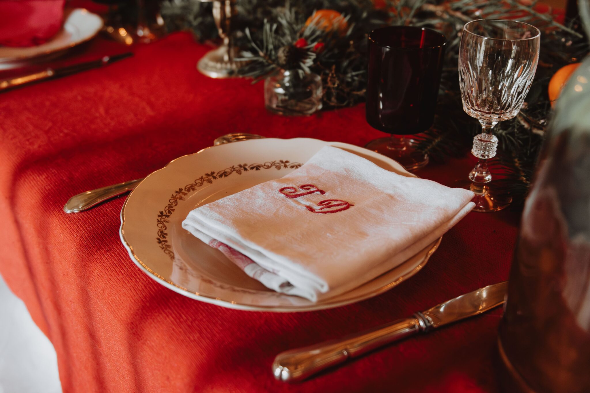 location vaisselle ancienne table de mariage angers