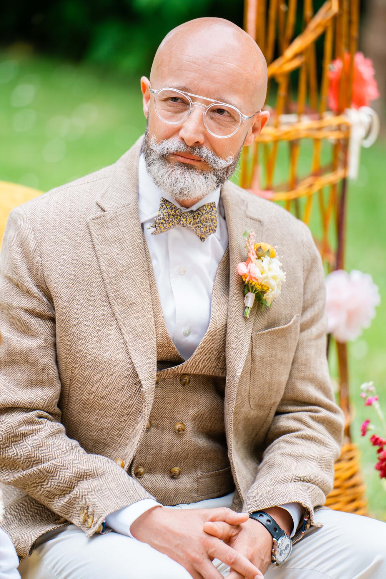 homme marie moustache barbier angers