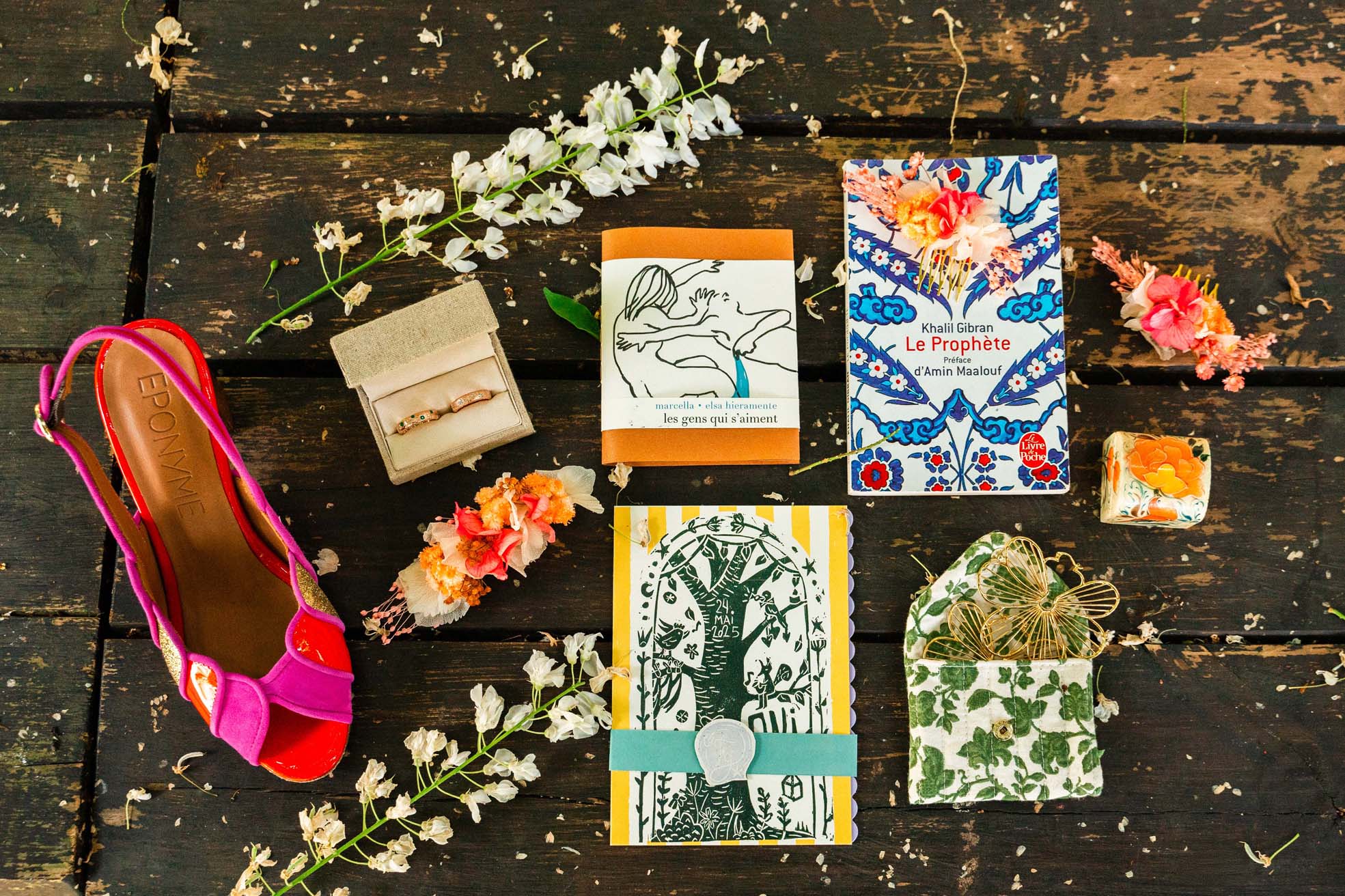 flatlay photographie accessoires mariage tours