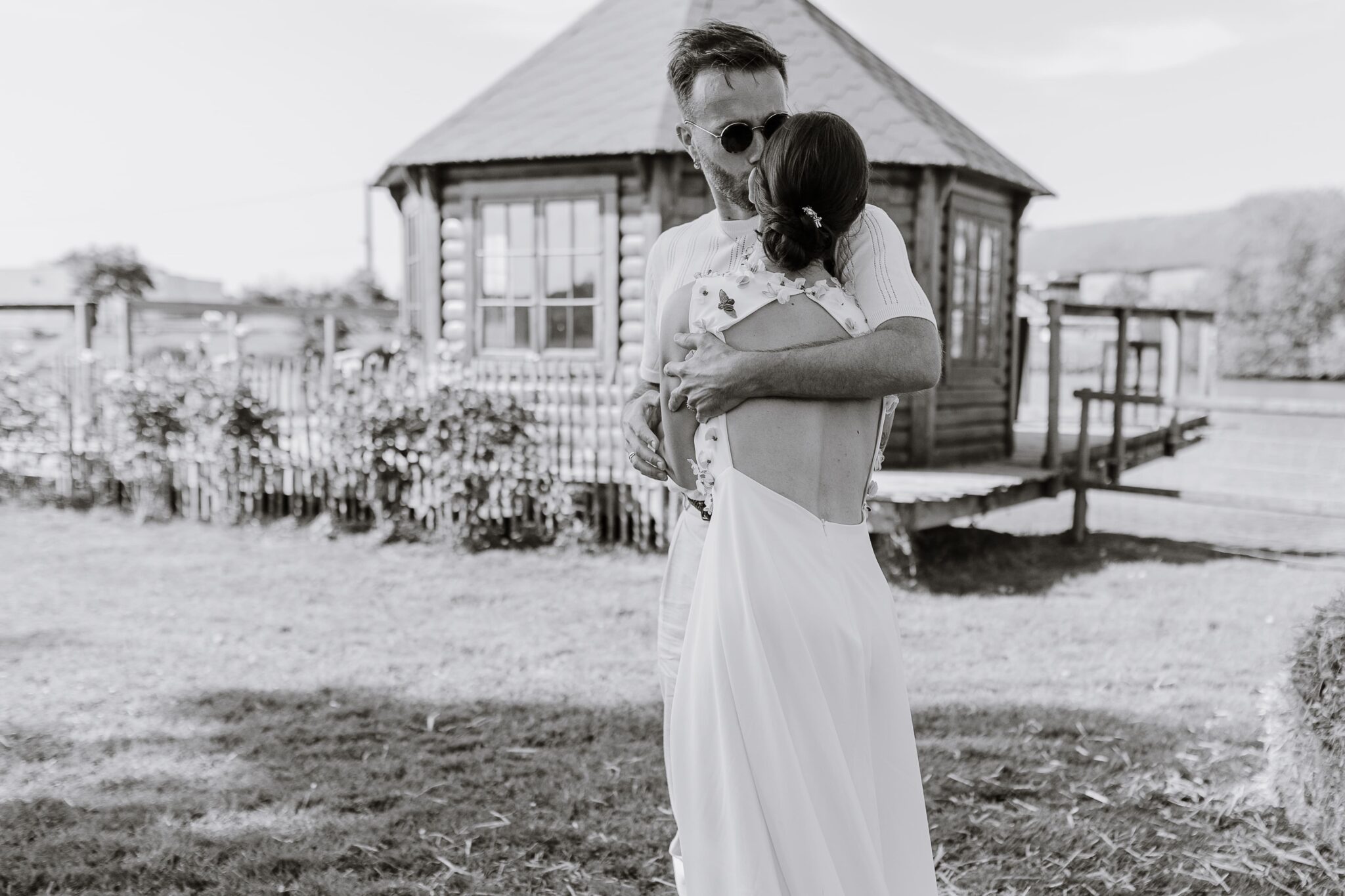 pose séance photo couple mariage jour J